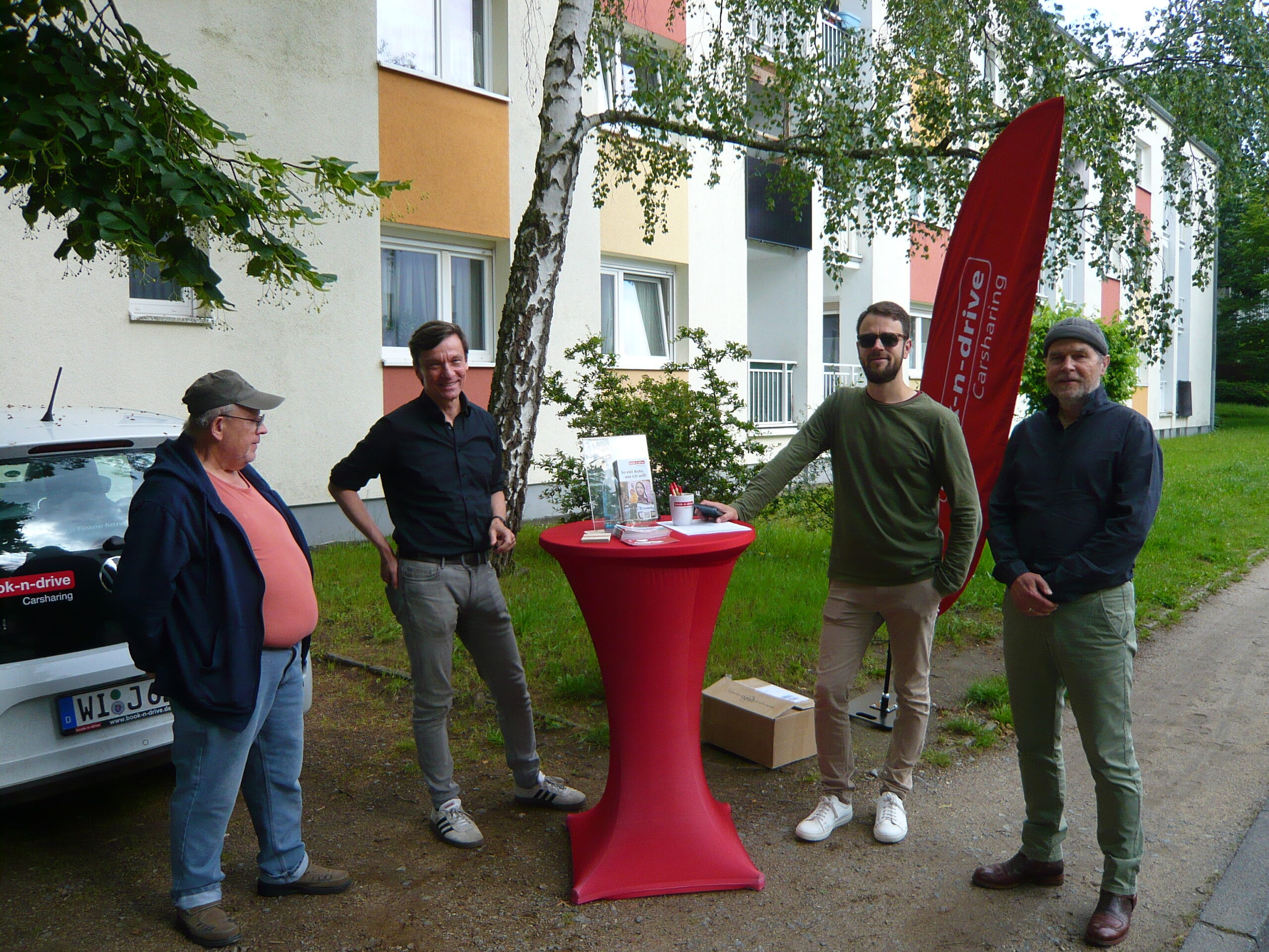 You are currently viewing Quartier: Informativer book-n-drive Infostand beim Freitagscafé